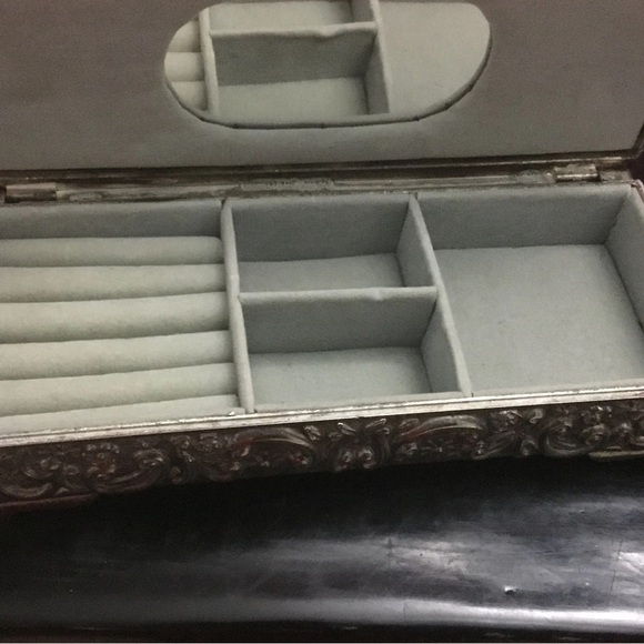 Intricate Silver-plate Decorative jewelry Box, Godinger silver 1992 - Picture 4 of 8